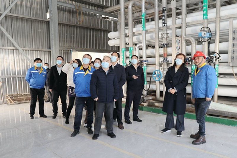 2022年12月15日，時任浙江省發(fā)展改革委黨組成員、副主任吳紅梅蒞臨景興紙業(yè)調(diào)研企業(yè)用能、節(jié)能工作